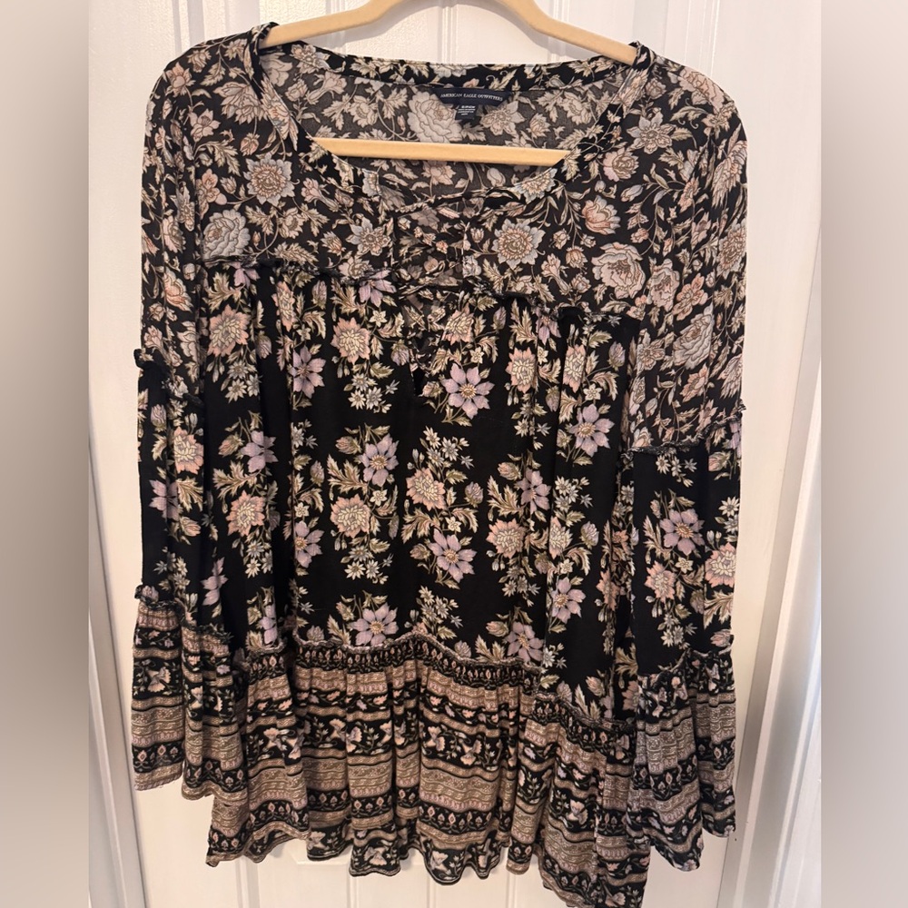American Eagle Small Black Floral Boho Peasant Top - Picture 4 of 4